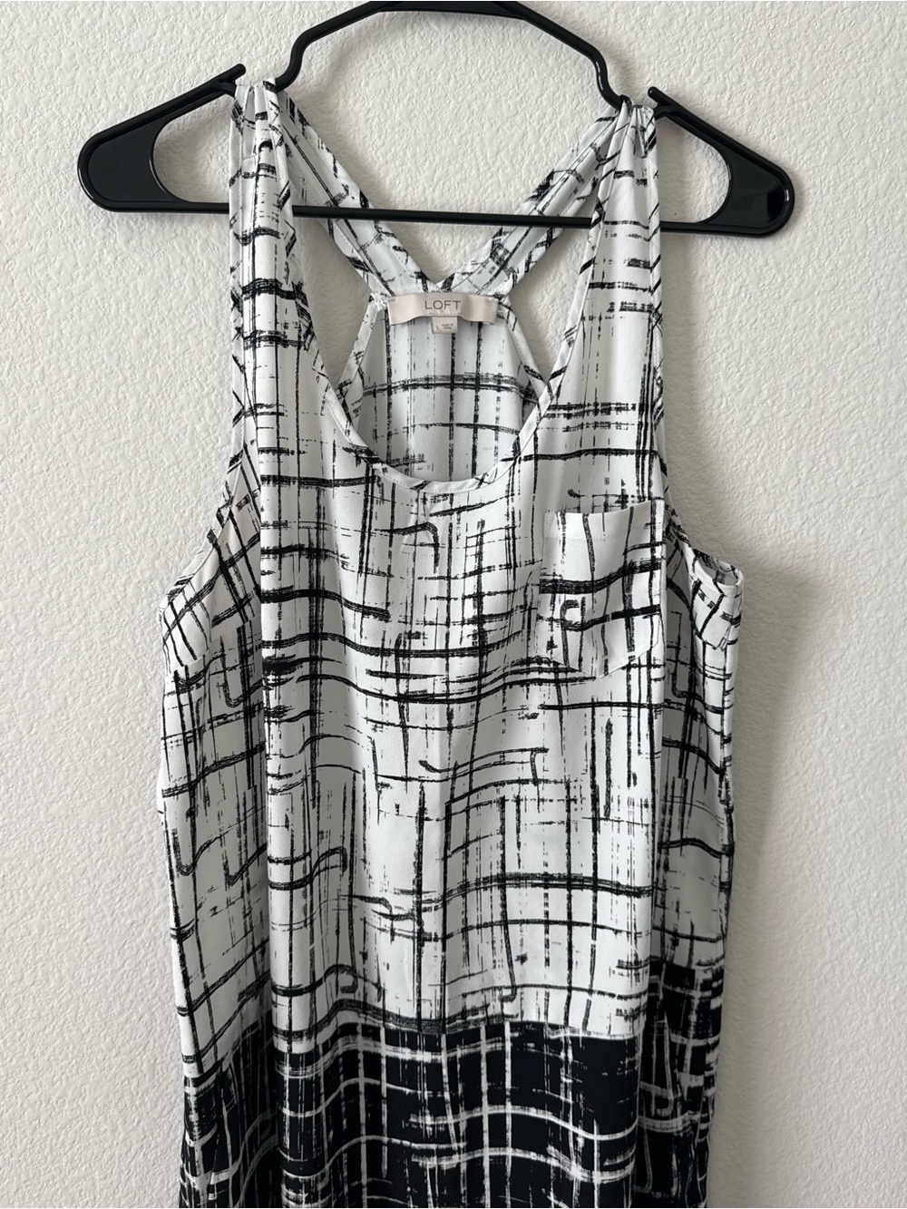 LOFT Black & White Sleeveless Printed Blouse - Picture 4 of 4